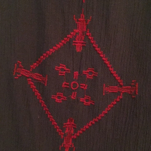 Women’s blouse - Picture 2 of 2